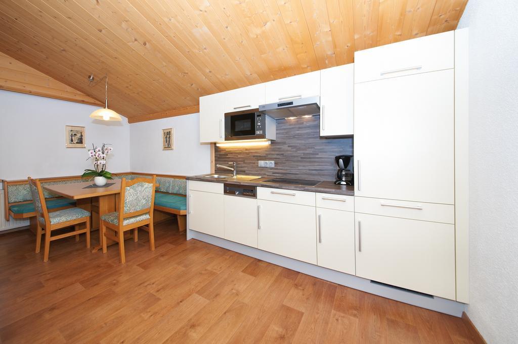 Ferienwohnung Casa Marmota Ischgl Zimmer foto